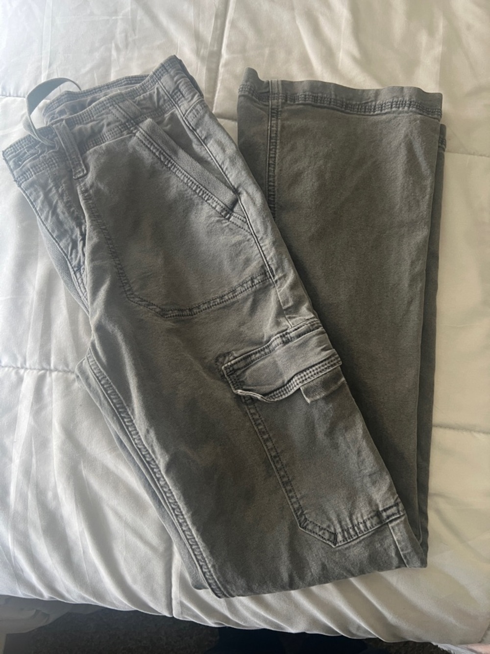 American Eagle Outfitters Gray Cargo Pants